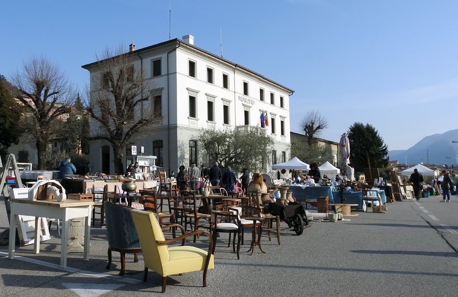 Cavaion Antiques