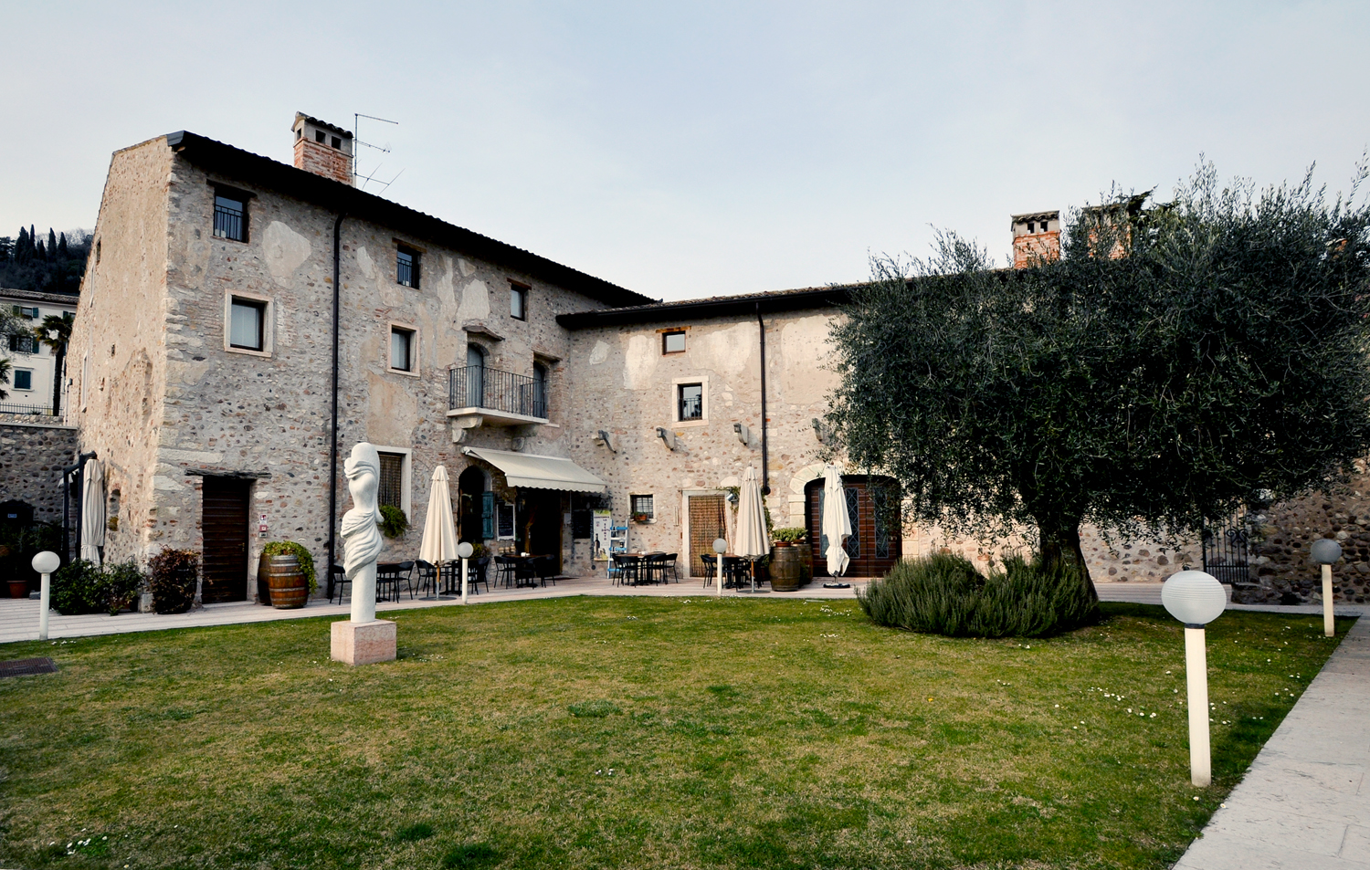 Biblioteca civica G. Polanschi