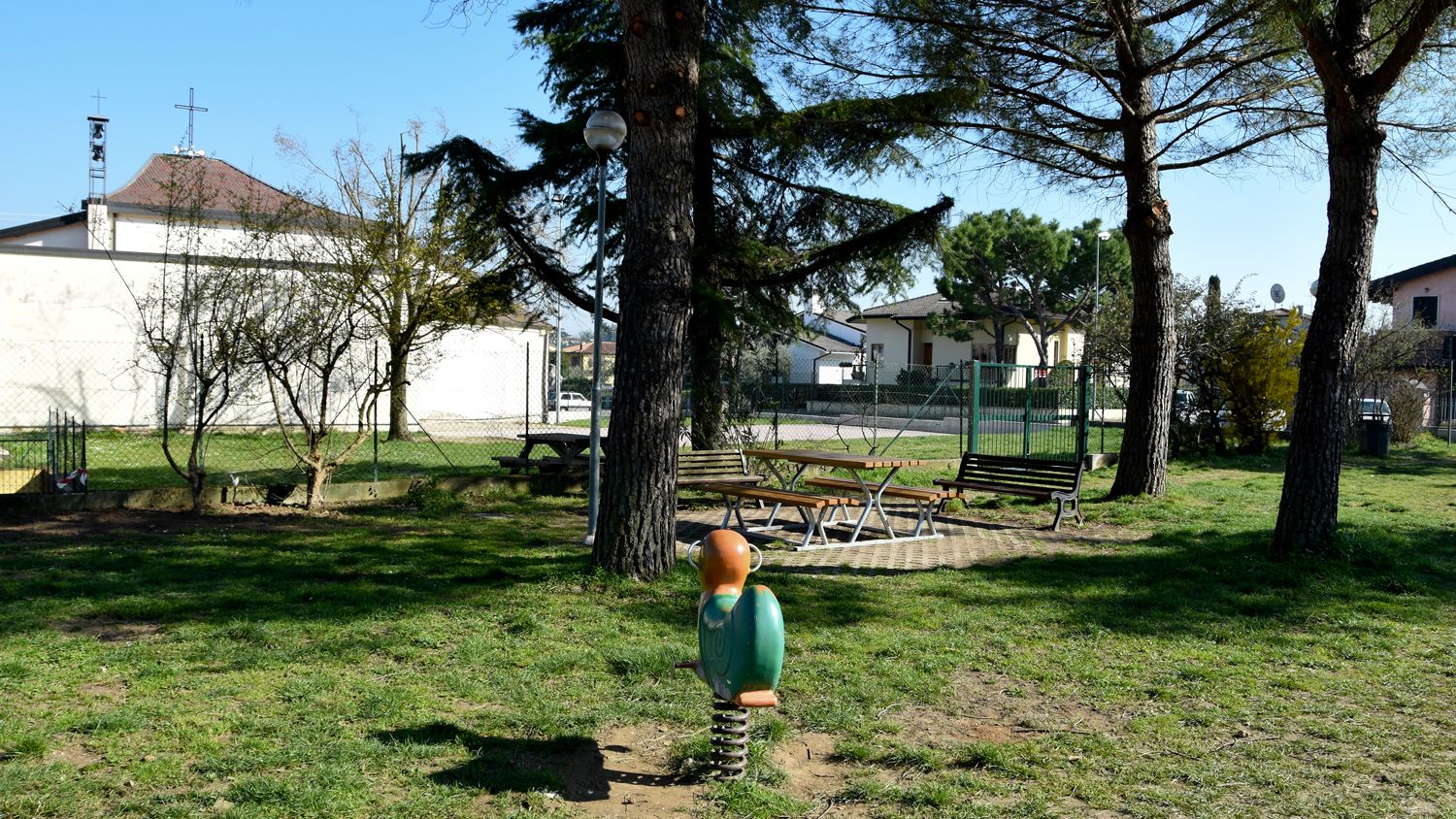 Parco gioco della piazza della chiesa - Sega