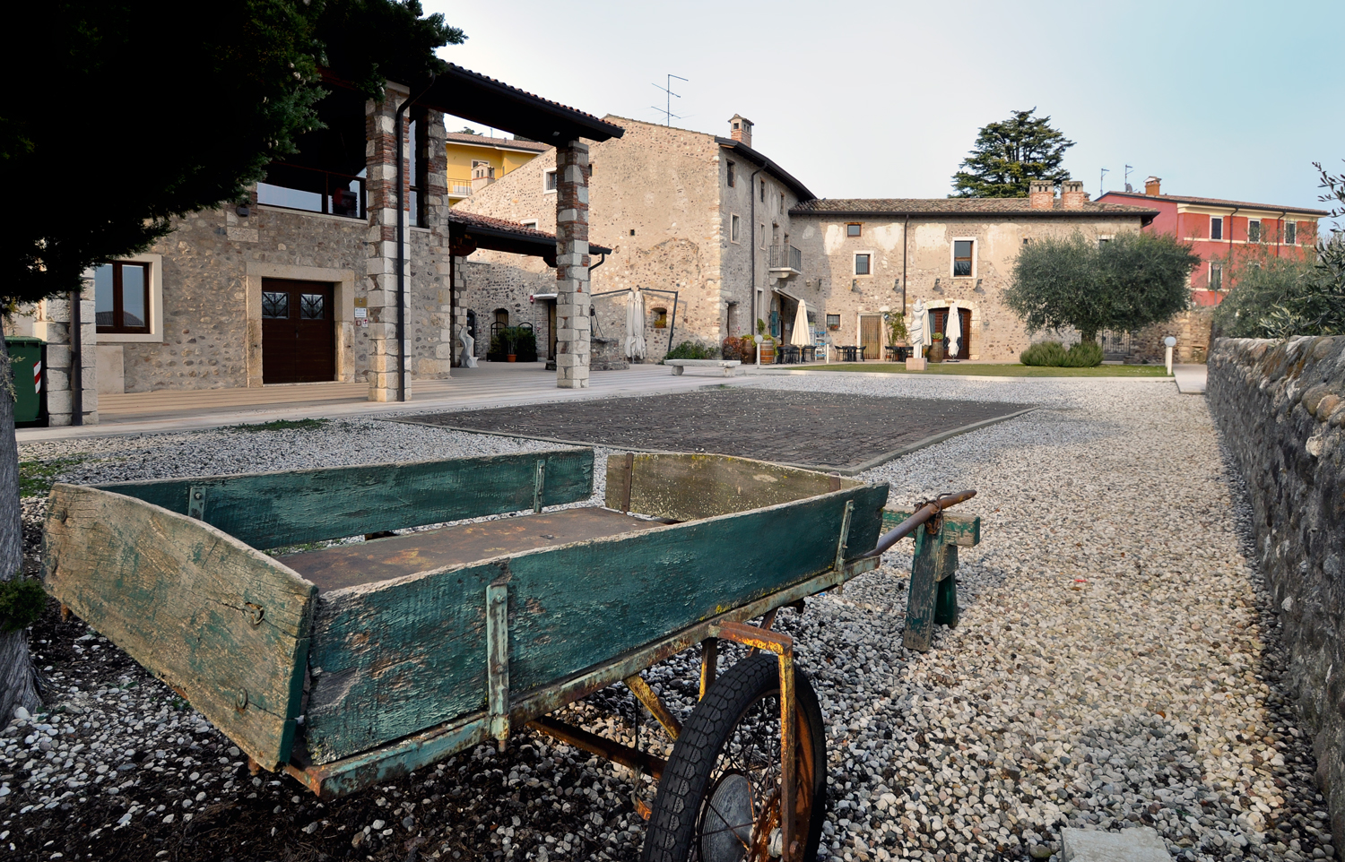 AVVISO affidamento in concessione a terzi di locali posti all'interno dell'Immobile Torcolo sito in via Vittorio Veneto 1 da destinare a bar/ristorante/enoteca